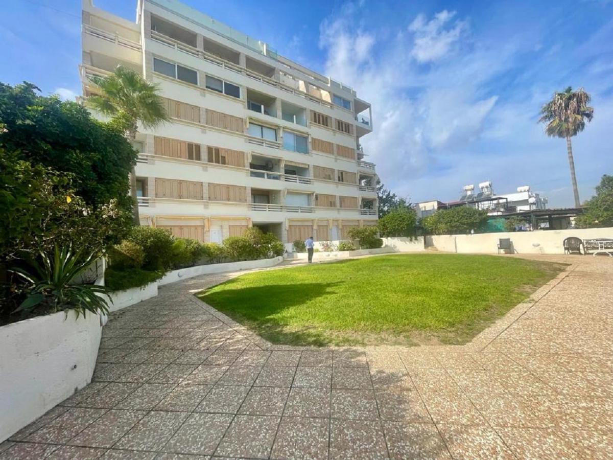 Sea View Suite In Makenzy Larnaca Exterior photo